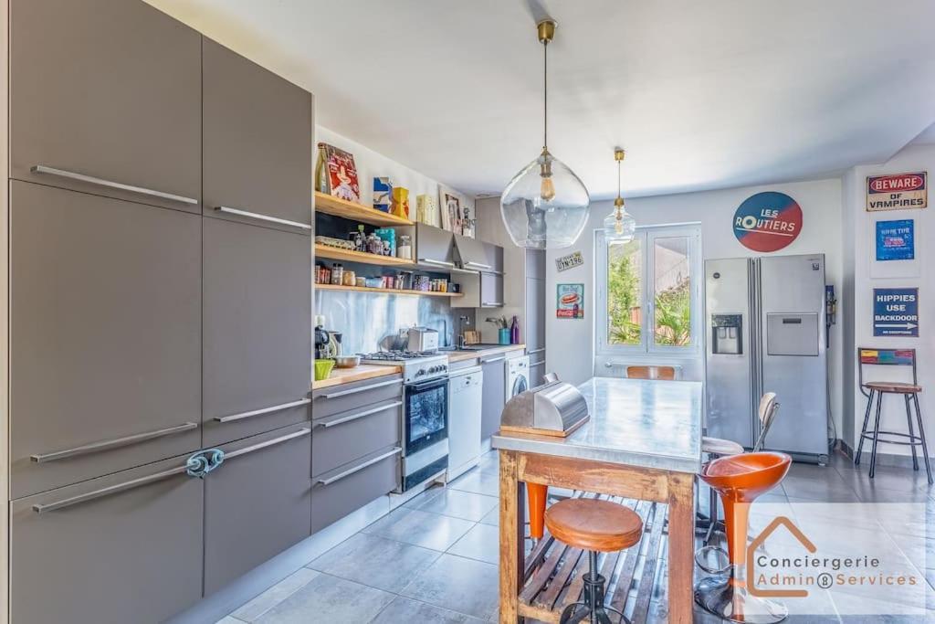 Maison A Lyon Parilly Avec Piscine, Jardin, Parking Prive & Proche Eurexpo Vénissieux Exteriér fotografie