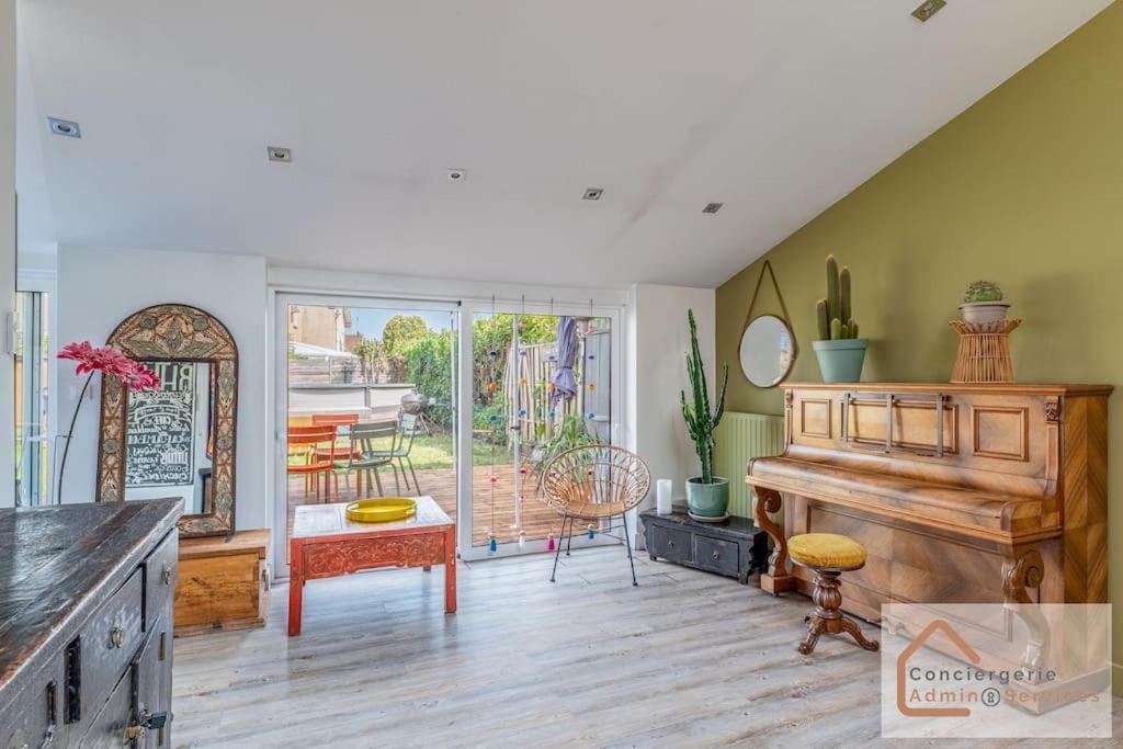 Maison A Lyon Parilly Avec Piscine, Jardin, Parking Prive & Proche Eurexpo Vénissieux Exteriér fotografie